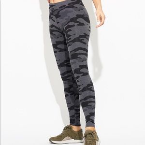 Pact Basic Legging